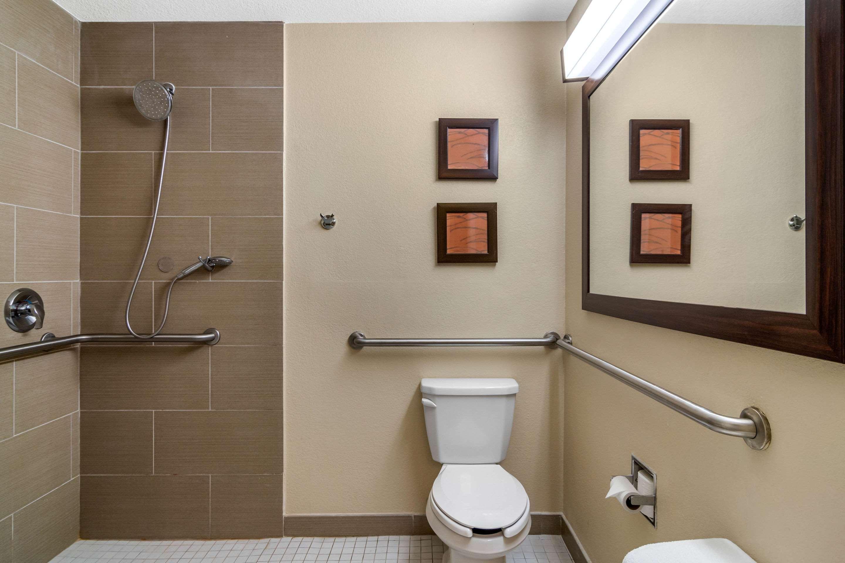 Comfort & Atlanta-smyrna Hotel 3*